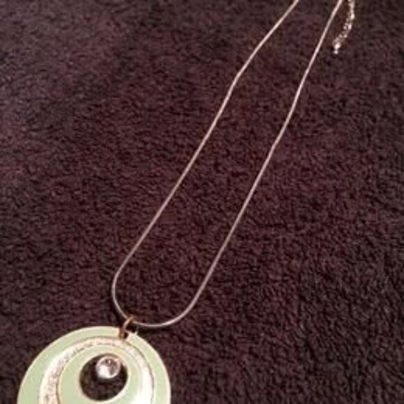 Necklace green and silver - Picture 3 of 3